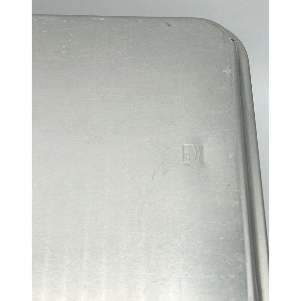 Vintage Mirro 9 x 13 Aluminum Cake Lasagna Pan With Snap On Lid Baking